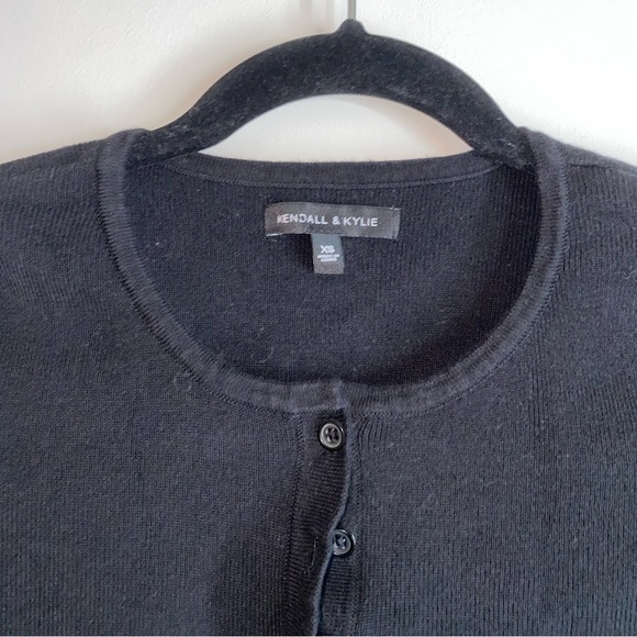 Kendall & Kylie Short Sleeve Cardigan Sweater Top - Picture 4 of 9